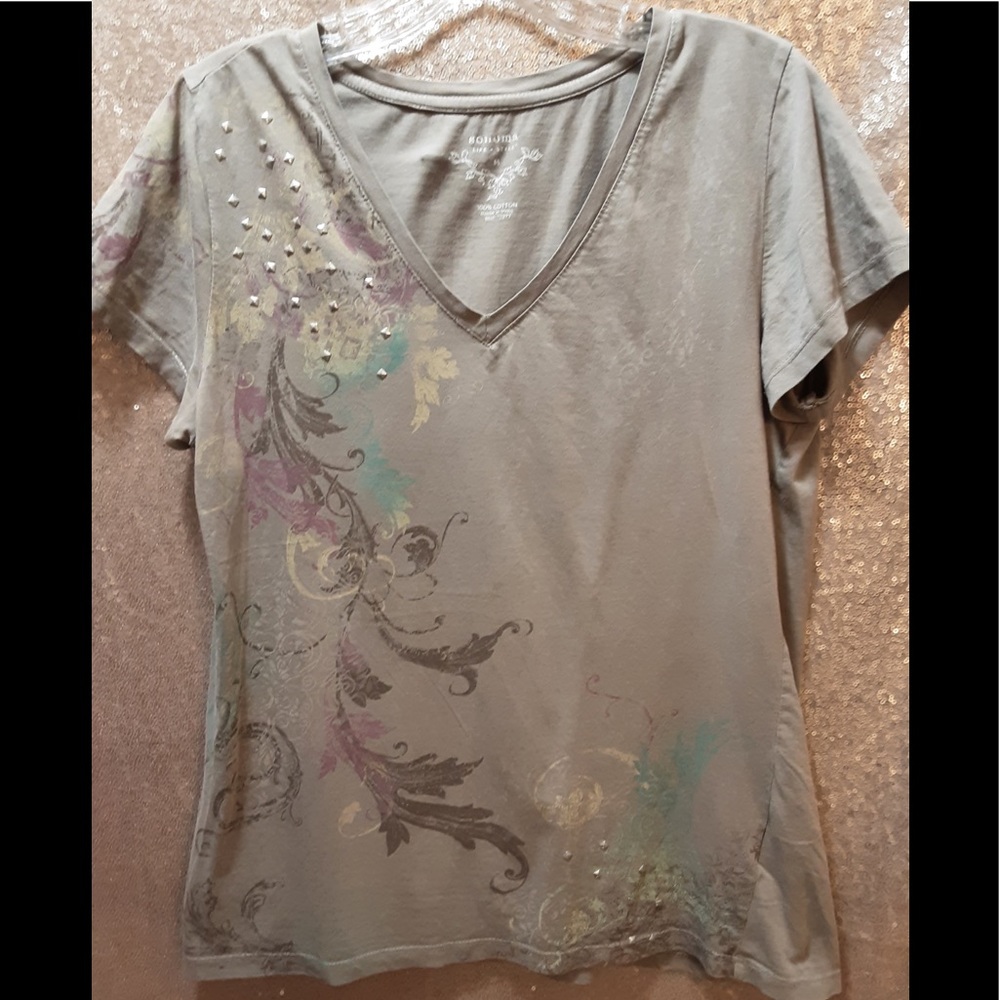 Sonoma Women’s SS V-neck Embellished Graphic Tee